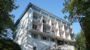 Façade Hotel Robinson, financement hôtelier Coventis Conseils