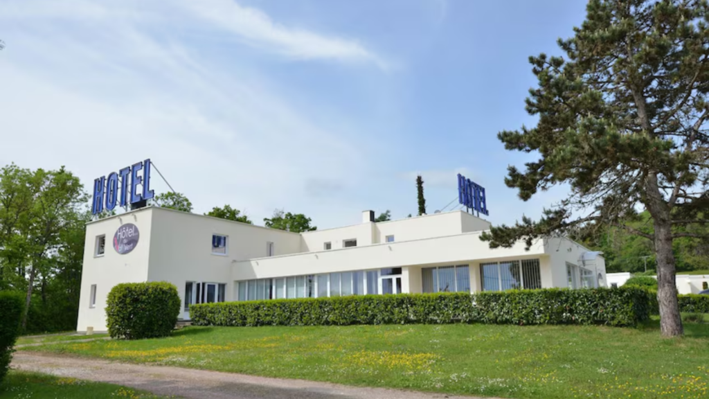 Acquisition Hôtel à Créancey par Coventis Conseils