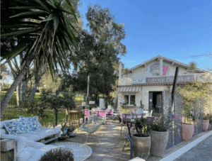 Reprise de l’Auberge Provençale à Saint-Raphaël : Coventis Conseils accompagne l’acquisition et le financement de cet hôtel 2 étoiles idéalement situé.